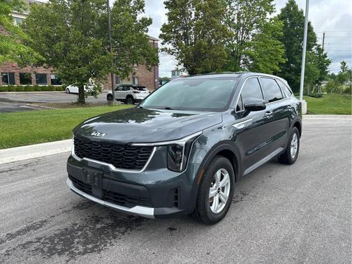 Gravity Grey 2024 Kia Sorento LX