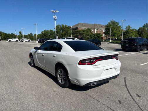 Bright White Clearcoat 2015 Dodge Charger SE