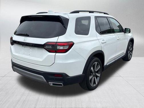 Platinum White Pearl 2025 Honda Pilot Elite