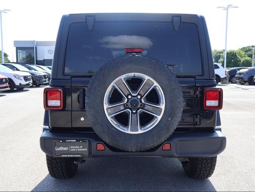 Black Clearcoat 2019 Jeep Wrangler Unlimited Sahara