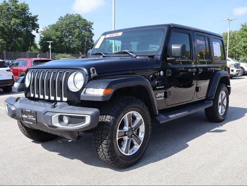 Black Clearcoat 2019 Jeep Wrangler Unlimited Sahara