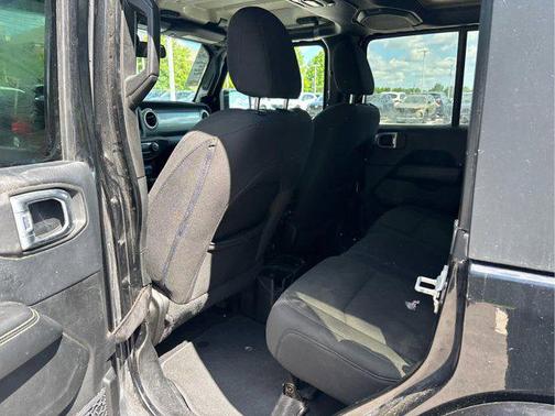 Black Clearcoat 2019 Jeep Wrangler Unlimited Sahara