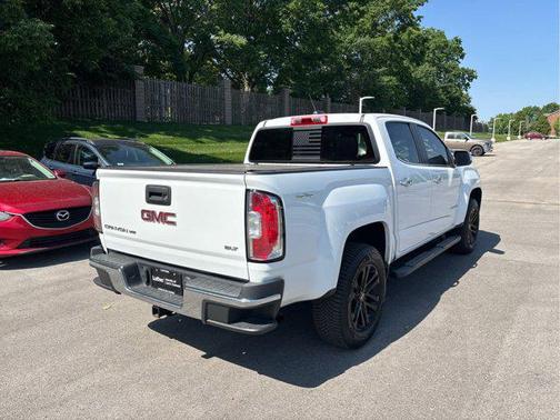 Summit White 2017 GMC Canyon SLT