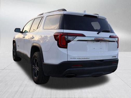 2023 GMC Acadia AWD AT4