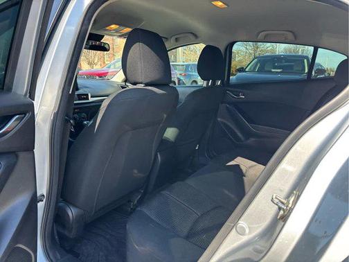 2018 Mazda Mazda3 Sport