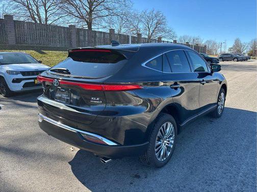 2022 Toyota Venza XLE