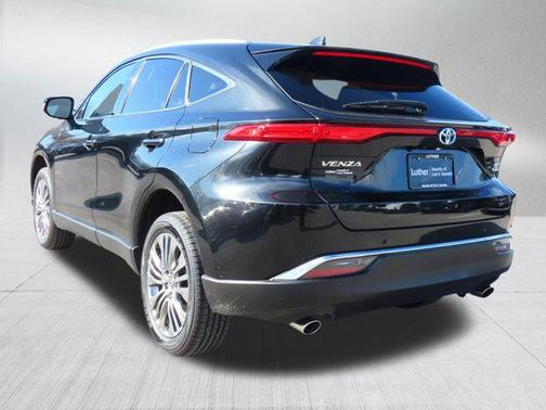 2022 Toyota Venza XLE