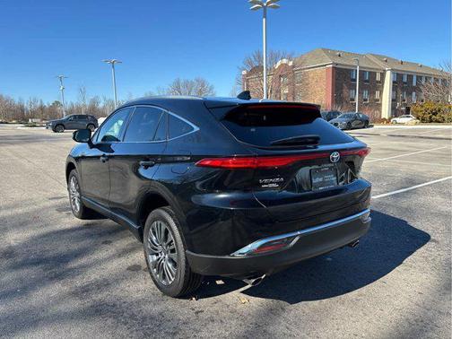 2022 Toyota Venza XLE