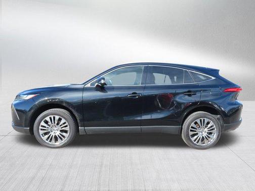 2022 Toyota Venza XLE