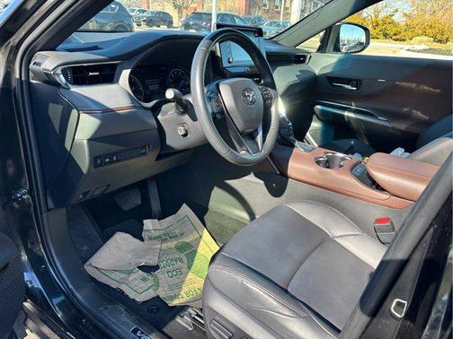 2022 Toyota Venza XLE