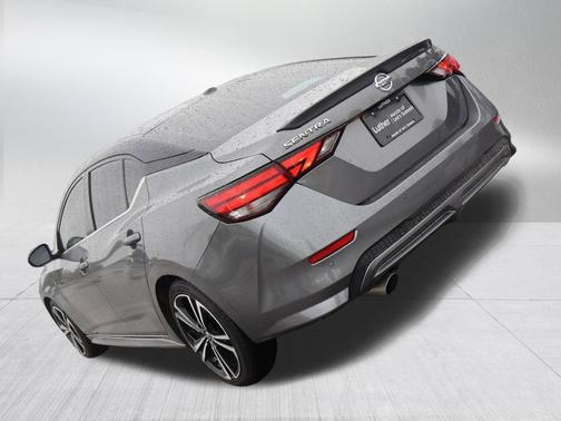 Gun Metallic/Super Black 2023 Nissan Sentra SR