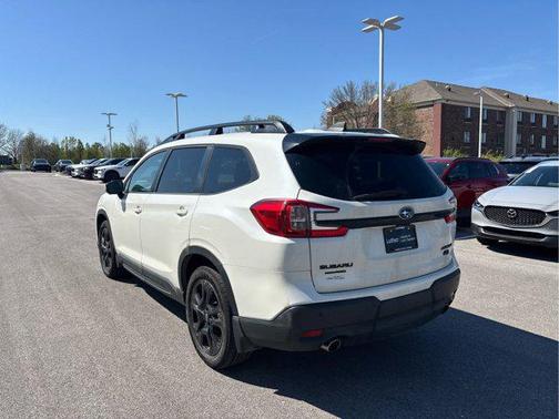 Crystal White Pearl 2023 Subaru Ascent Onyx Edition Limited 7-Passenger