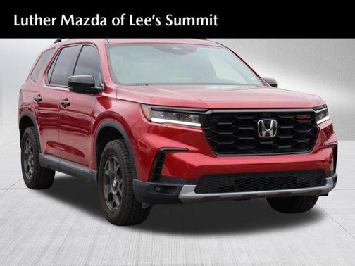 Radiant Red Metallic II 2025 Honda Pilot TrailSport