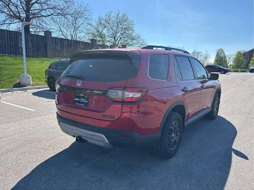 Radiant Red Metallic II 2025 Honda Pilot TrailSport