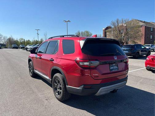 Radiant Red Metallic II 2025 Honda Pilot TrailSport
