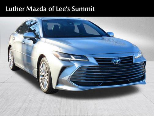 2022 Toyota Avalon Hybrid Limited