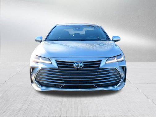 2022 Toyota Avalon Hybrid Limited
