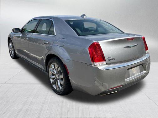 2017 Chrysler 300 Limited