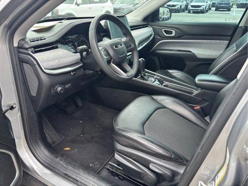 Billet Silver Metallic Clearcoat 2022 Jeep Compass Latitude