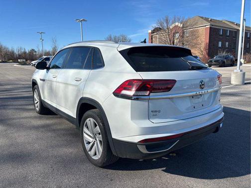 2022 Volkswagen Atlas Cross Sport 2.0T SE w/Technology 4MOTION