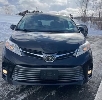 2020 Toyota Sienna XLE Premium