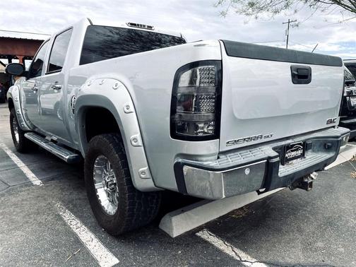Photo 4 of 11 of 2012 GMC Sierra 1500 SLT