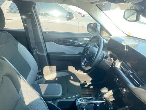 Summit White 2025 Chevrolet Trailblazer LT