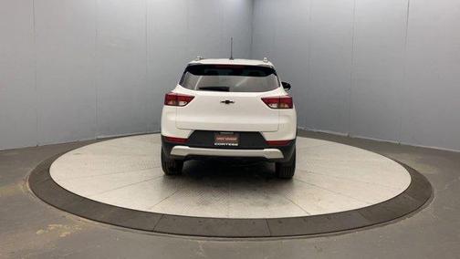 Summit White 2025 Chevrolet Trailblazer LT