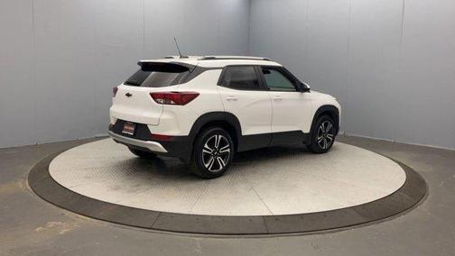 Summit White 2025 Chevrolet Trailblazer LT