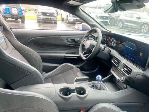 2025 Ford Mustang Dark Horse