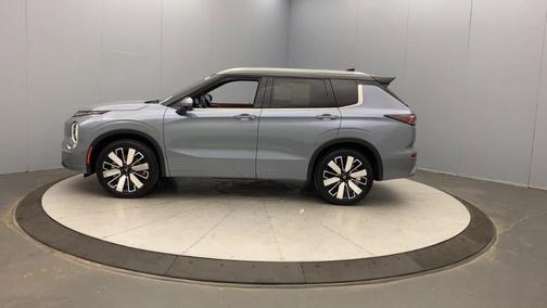 2025 Mitsubishi Outlander SEL
