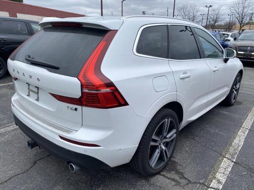 2019 Volvo XC60 T6 Momentum