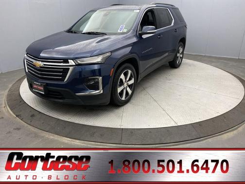 2023 Chevrolet Traverse LT Leather