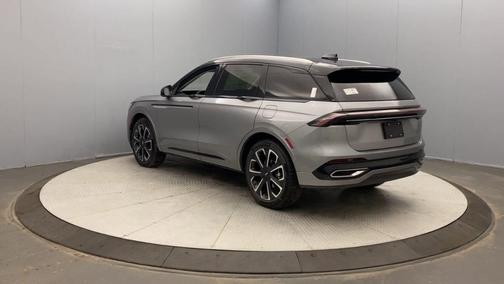 2025 Lincoln Nautilus Reserve