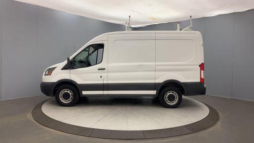 2017 Ford Transit-250 130 WB Medium Roof Cargo