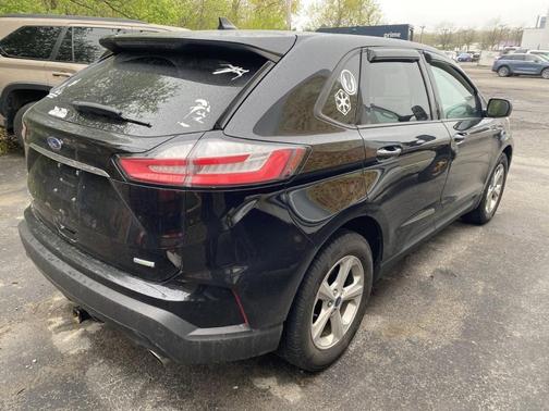 2020 Ford Edge SE