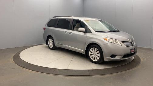 2017 Toyota Sienna LE