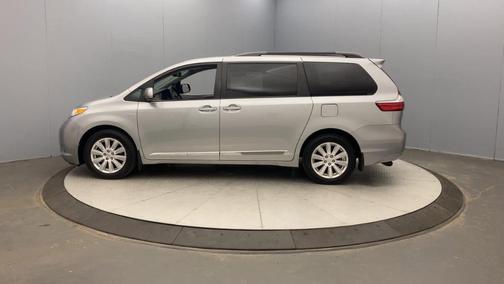 2017 Toyota Sienna LE