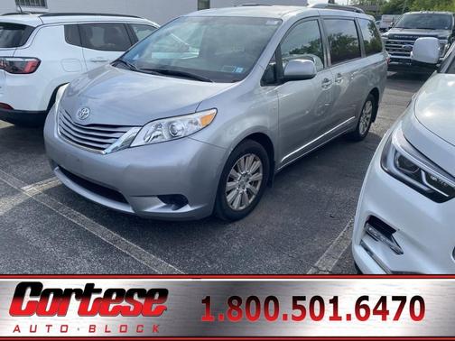 2017 Toyota Sienna LE