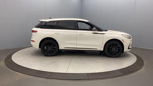 2025 Lincoln Corsair Reserve