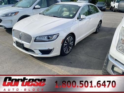 White 2019 Lincoln MKZ Reserve II