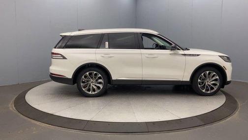 2025 Lincoln Aviator Premiere