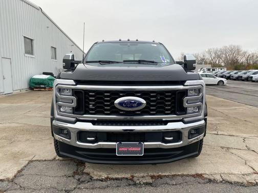 2023 Ford F-450 Lariat