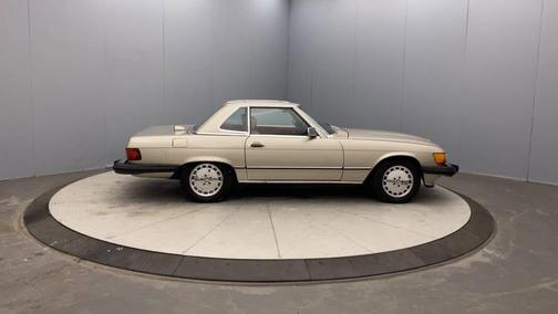 1987 Mercedes-Benz SL-Class 560SL