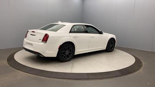 2023 Chrysler 300 Touring L