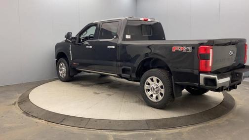 2025 Ford F-350 Lariat Super Duty