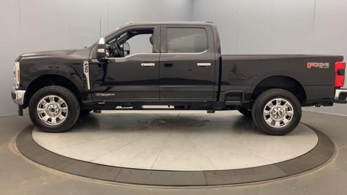 2024 Ford F-350 Lariat Super Duty