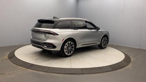 2025 Lincoln Nautilus Reserve