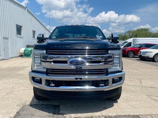 Shadow Black 2017 Ford F-250 Lariat