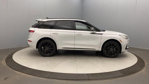 2025 Lincoln Corsair Reserve